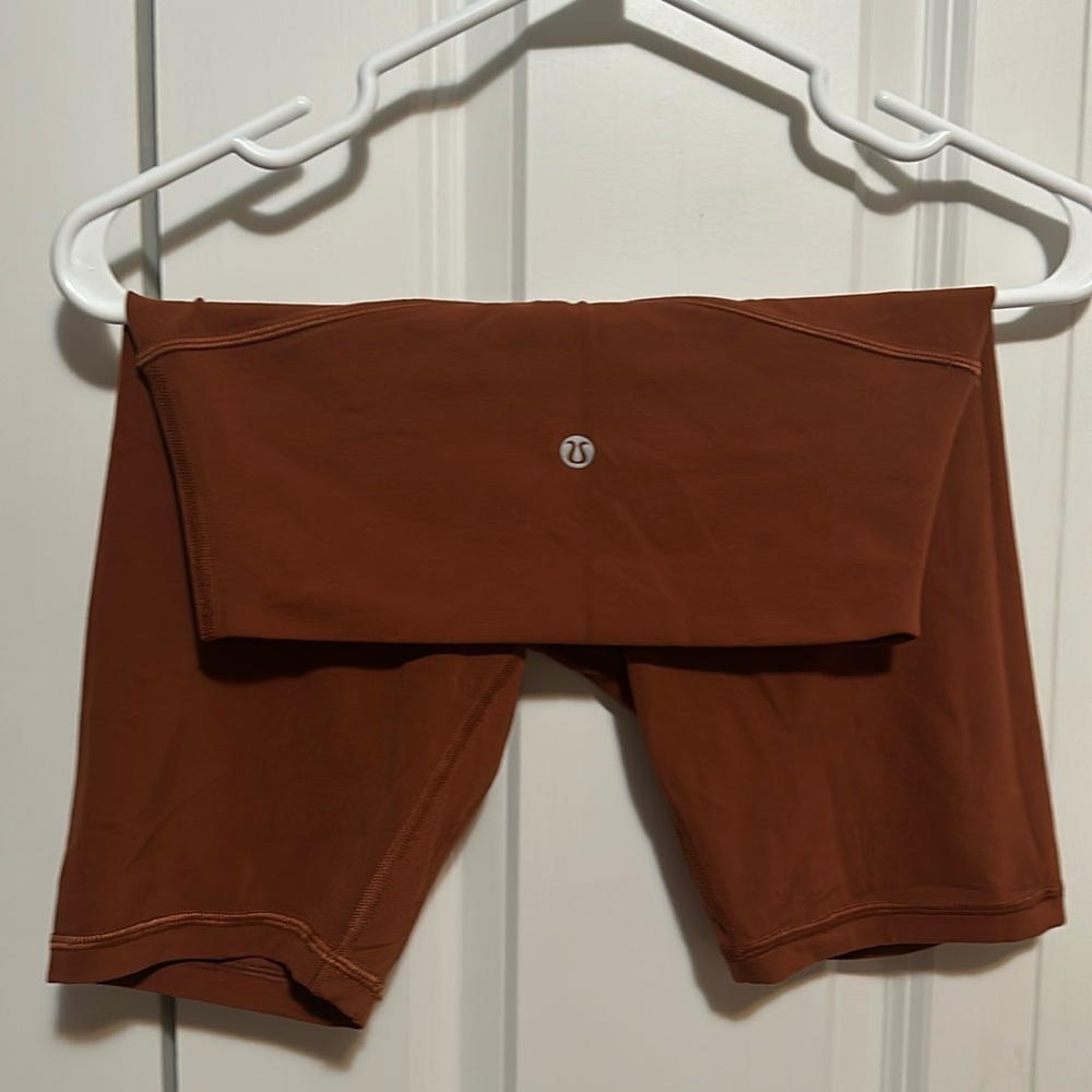 LULULEMON HIGH RISE ALIGN SHORT 8” rare discontinued colour